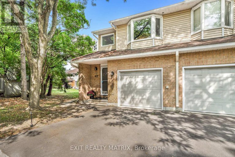 28853609/26-42-oakhaven-private/overbrookcastle-heights/ottawa/ontario/K1K4K1_2
