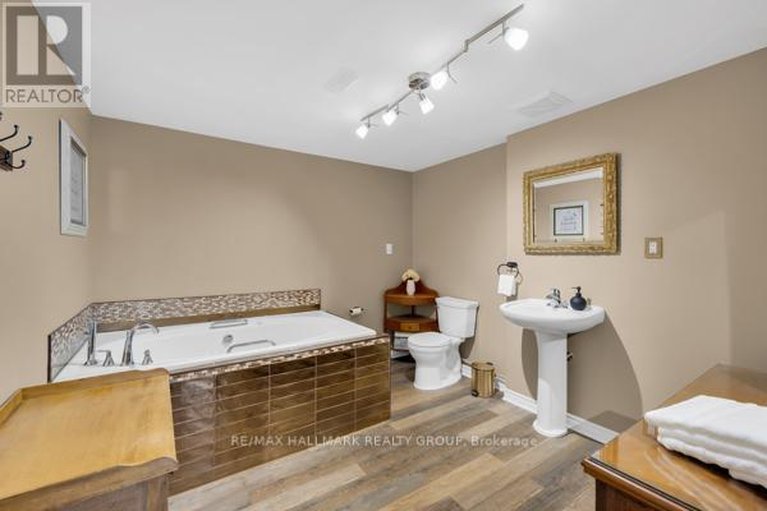 29528637/510-kindred-crescent/north-grenville-twp-kemptville-south/north-grenville/ontario/K0G1J0_29