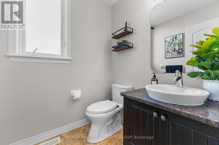 29627658/1965-montmere-avenue/notting-hillsummerside/ottawa/ontario/K4A0E3_6