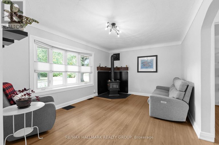 28783235/1622-drake-avenue/riverview-park/ottawa/ontario/K1G0L8_11