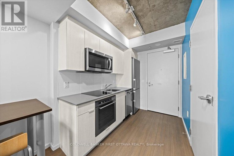 29441462/2308-105-champagne-avenue-s/west-centre-town/ottawa/ontario/K1S4P3_5