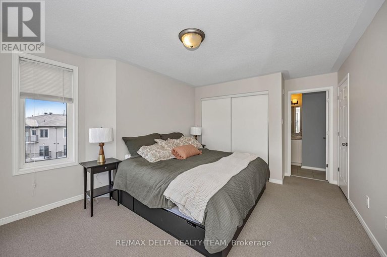 29437612/7-486-via-verona-avenue/longfields/ottawa/ontario/K2J6B3_18