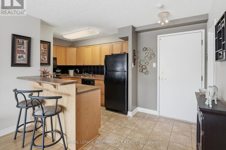 29387660/412-225-alvin-road-n/manor-park/ottawa/ontario/K1L4H6_7