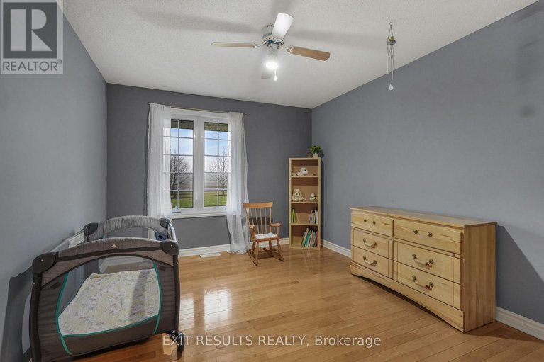 29625527/638-st-thomas-road/russell-twp/russell/ontario/K0A1W0_15