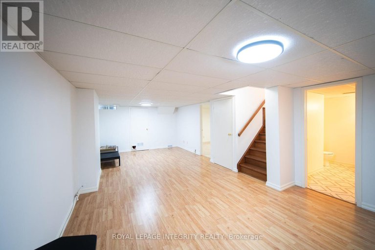 28908572/1266-famlit-court/beacon-hill-south/ottawa/ontario/K1J9A2_33