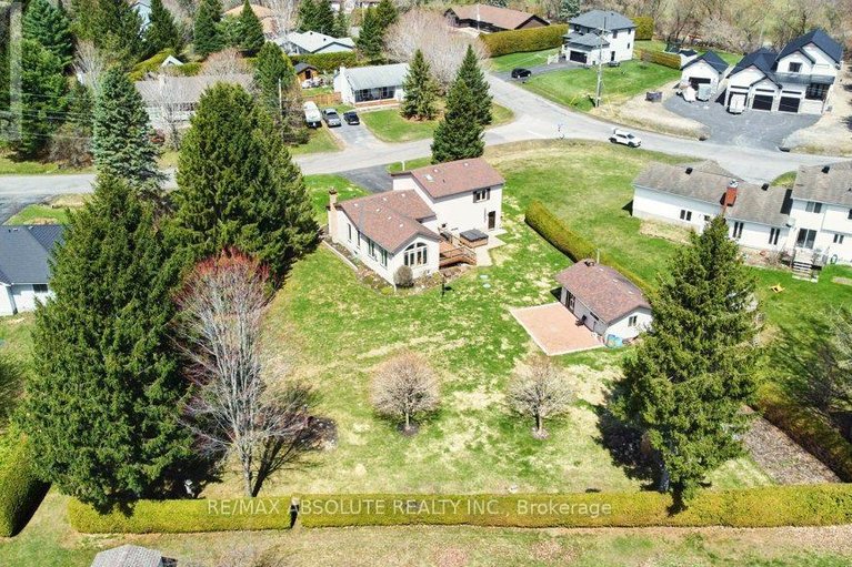 29665092/535-gascon-street/village-of-russell/russell/ontario/K4R1C6_39