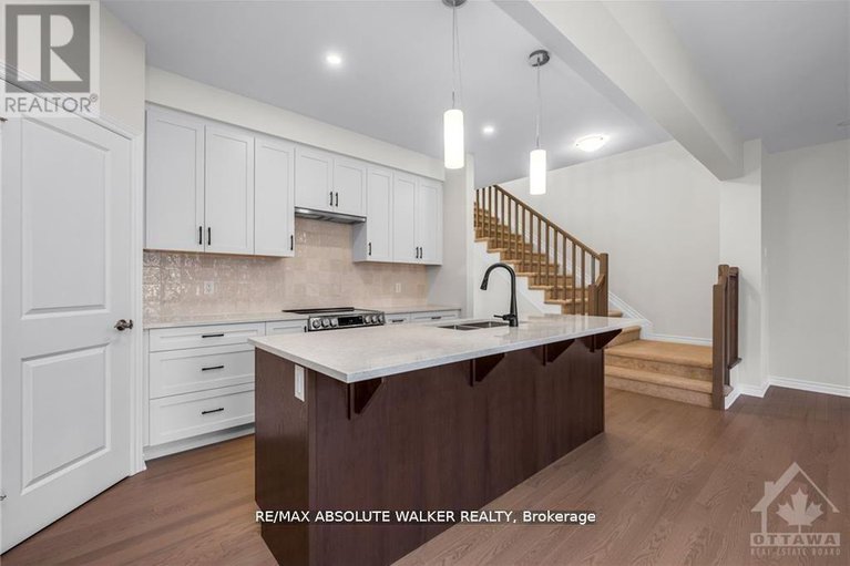 28680131/702-du-rivage-street/town-of-rockland/clarence-rockland/ontario/K4K0K1_6
