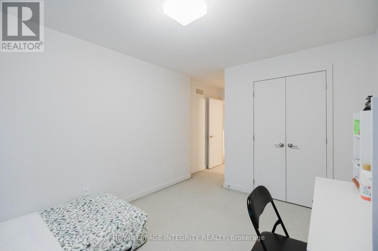 29214068/900-chipping-circle-s/riverside-southgloucester-glen/ottawa/ontario/K4M0E7_30