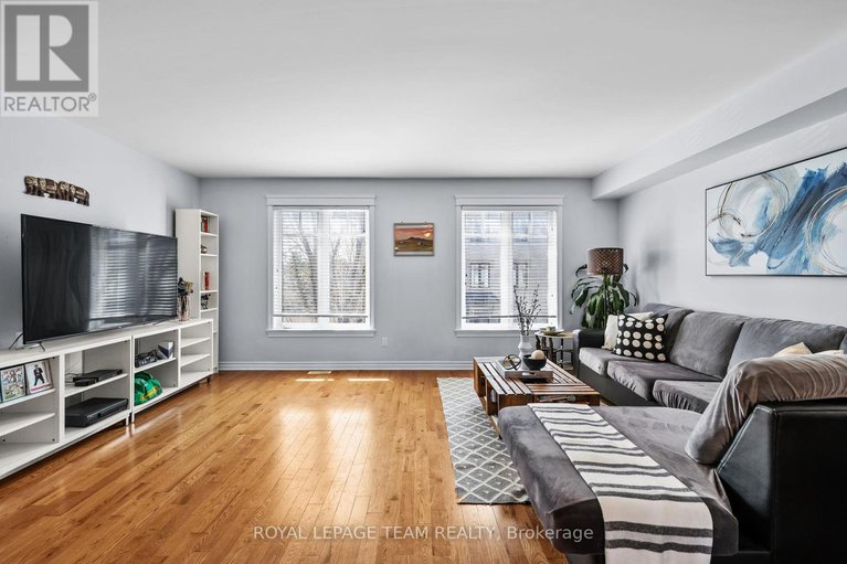 28493803/125-brilia-private/beacon-hill-south/ottawa/ontario/K1J0B7_8