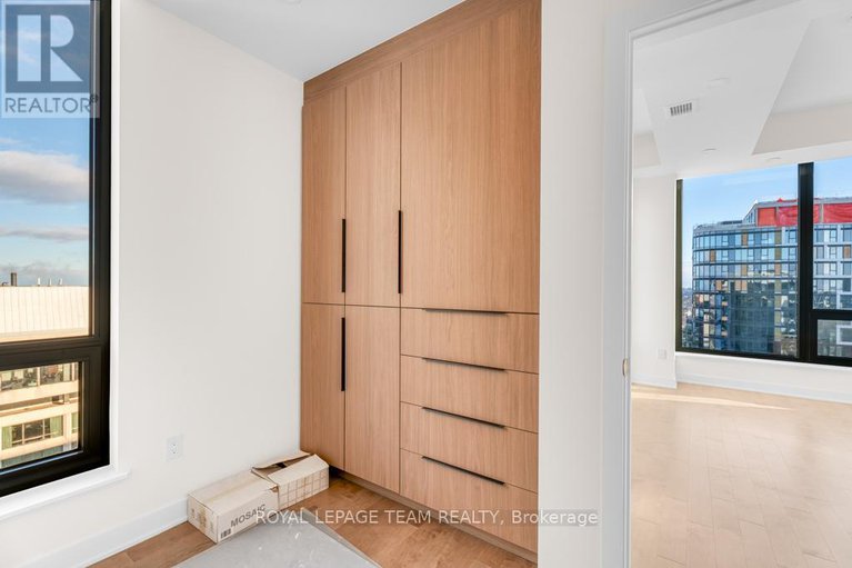 28724329/2704-340-queen-street/ottawa-centre/ottawa/ontario/K1R0G1_18