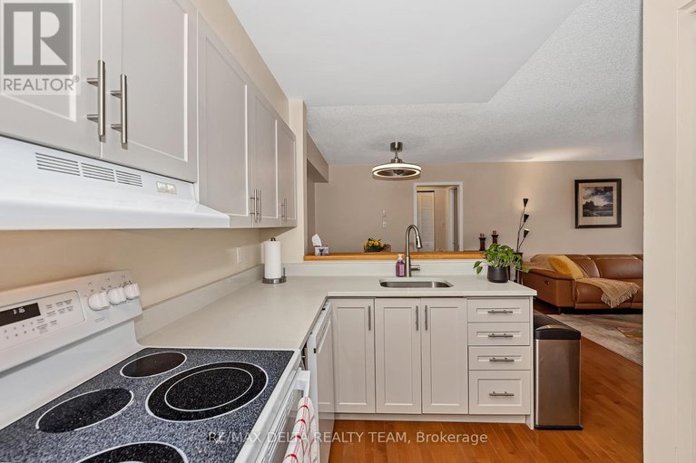 28594573/108-465-canteval-terrace/fallingbrookpineridge/ottawa/ontario/K4A2C7_7