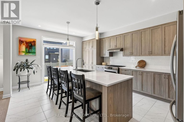 29584603/548-anchor-circle/mahogany-community/ottawa/ontario/K2B7Z5_9