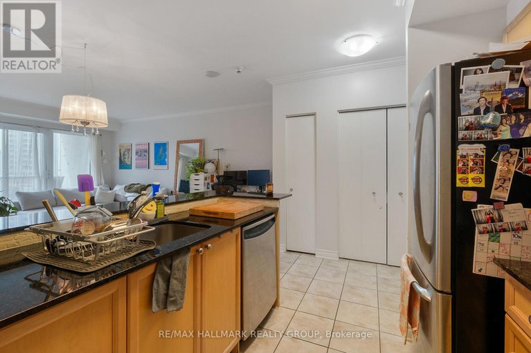 28484234/706-200-rideau-street/sandy-hill/ottawa/ontario/K1N5Y1_21