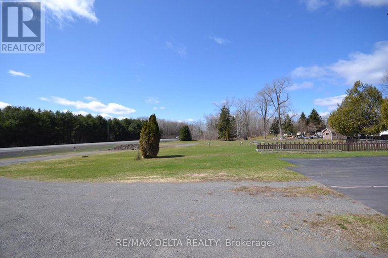 27844348/8254-county-road-17-road/clarencerockland-twp/clarence-rockland/ontario/K4K1K7_24