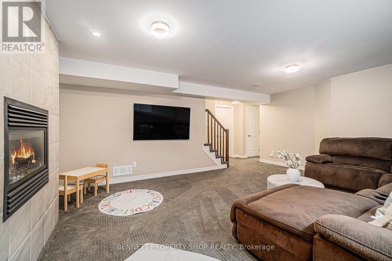 29034502/1870-maple-grove-road/stittsville-north/ottawa/ontario/K2S0W3_25