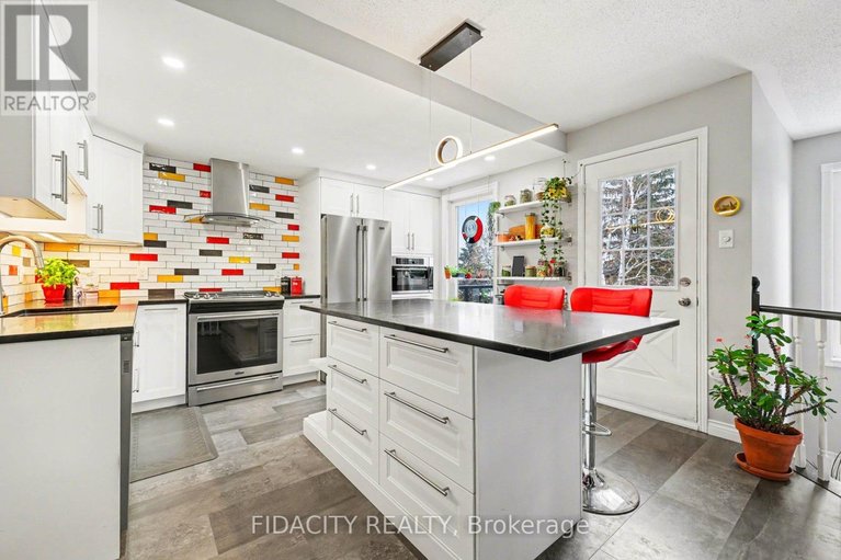 29569368/78-jarlan-terrace/katimavik/ottawa/ontario/K2L3K9_12