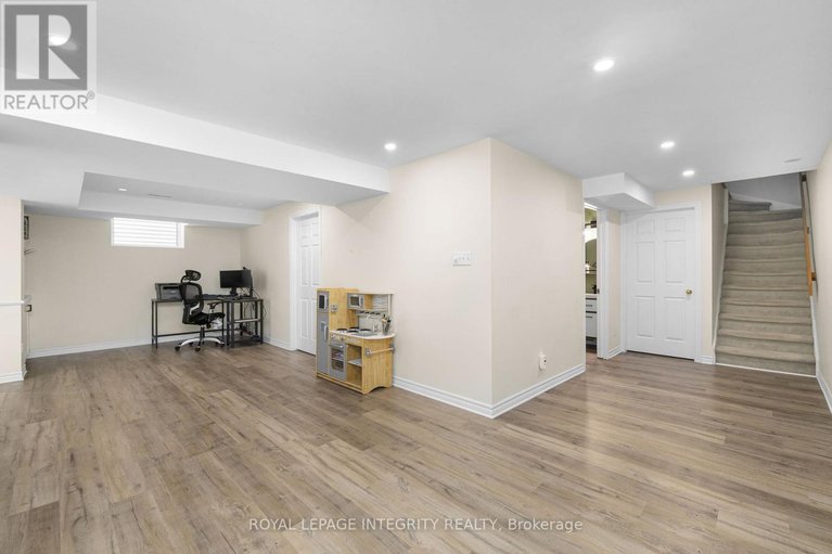 29474748/4-hackett-street/hunt-club-woods/ottawa/ontario/K1V0P8_33