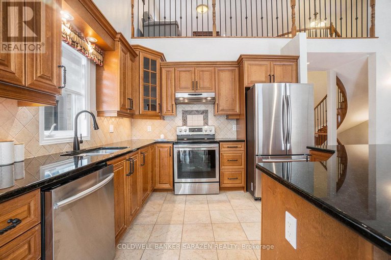 28981674/221-madhu-crescent/mooneys-bay/ottawa/ontario/K2C4J2_12