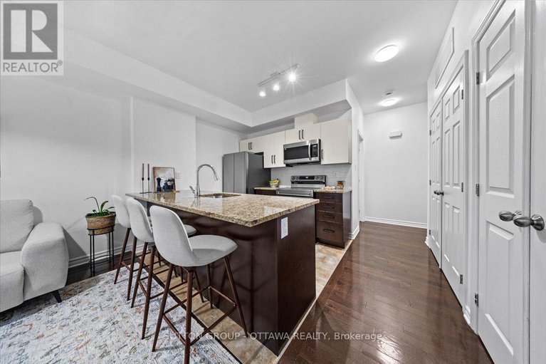 28527540/a-310-everest-private/elmvale-acres/ottawa/ontario/K1G4E3_8