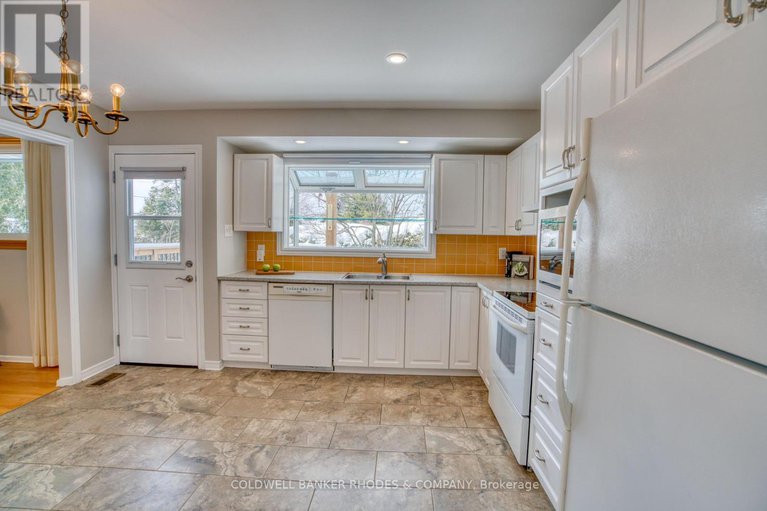 29414464/1858-sharel-drive/urbandale-acres/ottawa/ontario/K1H6W4_10