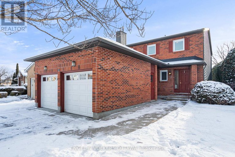 29176704/29-valley-ridge-street/borden-farmstewart-farmcarleton-heightsparkwood-hills/ottawa/ontario/K2E7W3_2