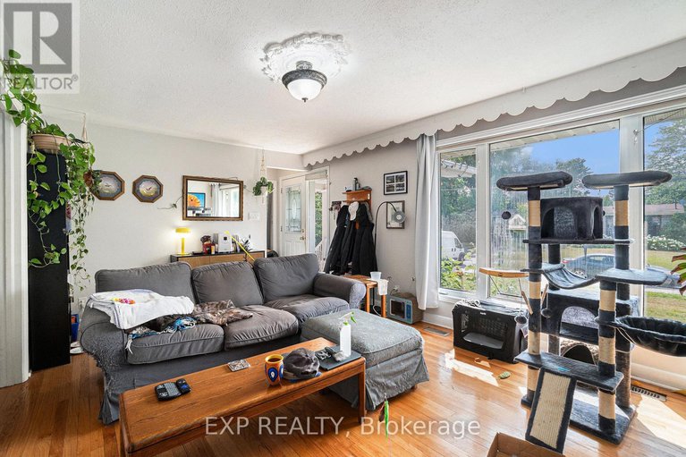 28707201/113-ridgefield-crescent/arbeatha-park/ottawa/ontario/K2H6T4_5
