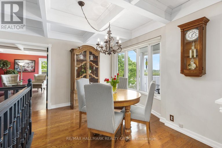 28377545/1-rideau-glen-drive/rideau-heightsashdalerideau-glen/ottawa/ontario/K2C3H1_13