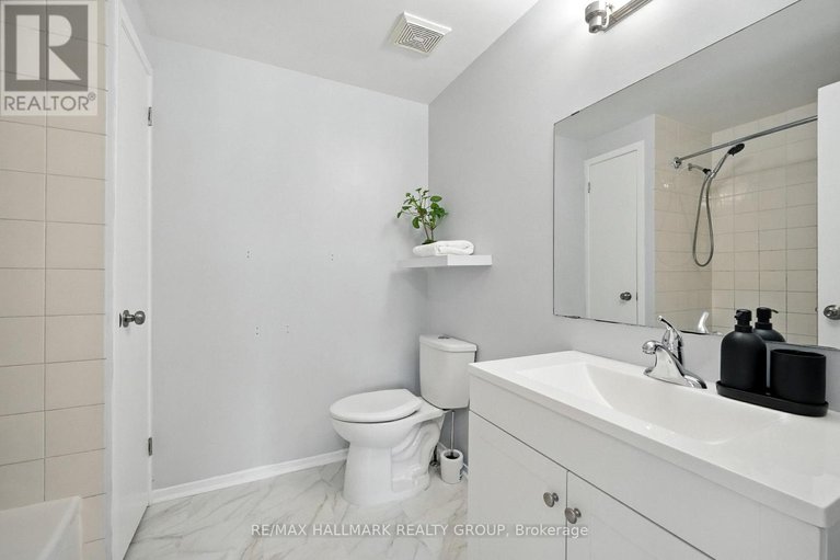 29372260/55-fair-oaks-crescent/craig-henrywoodvale/ottawa/ontario/K2G4W3_22