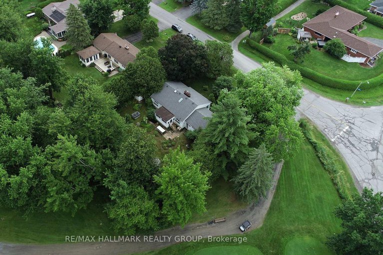 28588248/1307-fairway-drive/manotick-east-to-manotick-station/ottawa/ontario/K4M1B3_33
