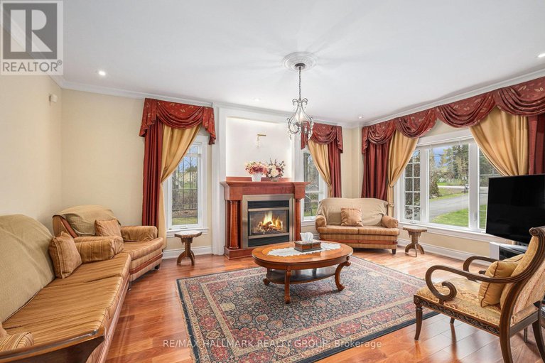 29027545/4633-albion-road/blossom-parkkemp-parkfindlay-creek/ottawa/ontario/K1X1A4_11