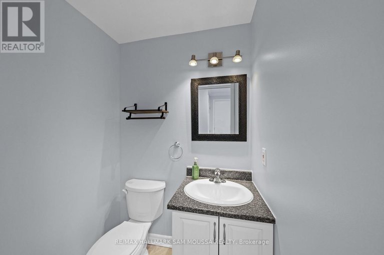 29677666/2750-consul-avenue/bruce-farmgraham-parkqualicumbellands/ottawa/ontario/K2H7H7_19