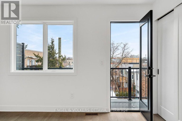 28363826/73-parent-avenue/lower-townbyward-market/ottawa/ontario/K1N0E6_34
