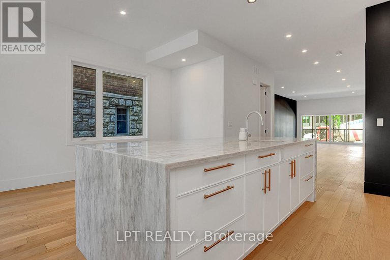 28385887/111-greenfield-avenue/ottawa-east/ottawa/ontario/K1S0X8_16
