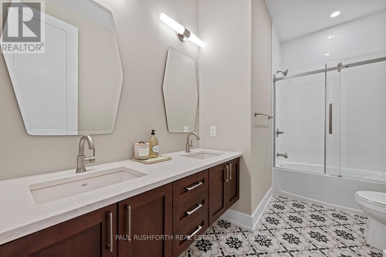 29071484/123-chandelle-private/carp/ottawa/ontario/K0A1L0_43