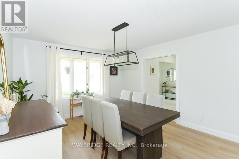 28143902/1467-spartan-grove-street-e/greely/ottawa/ontario/K4P1G1_8