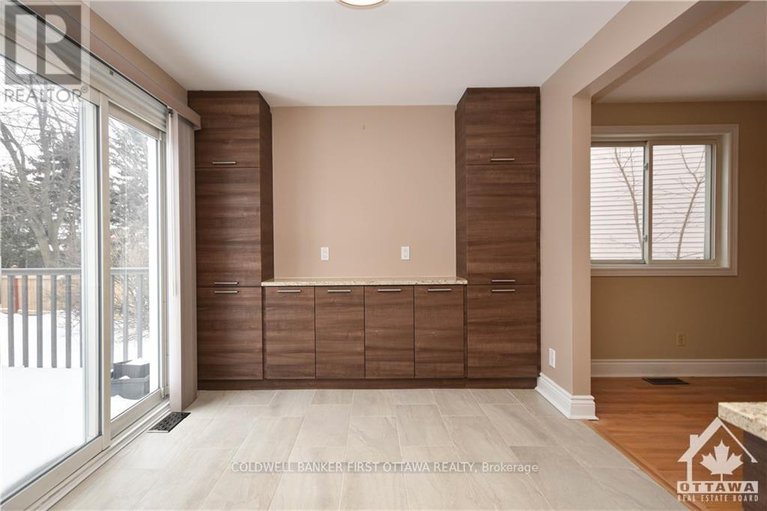 28600094/1883-des-prairies-avenue/queenswood-heights-south/ottawa/ontario/K1E2R5_7
