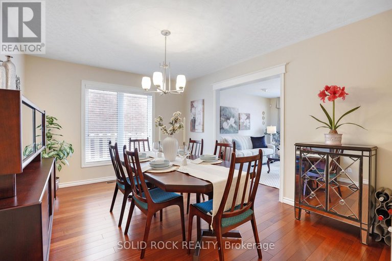 29419205/26-paula-crescent/sheahan-estatestrend-village/ottawa/ontario/K2H9A4_8