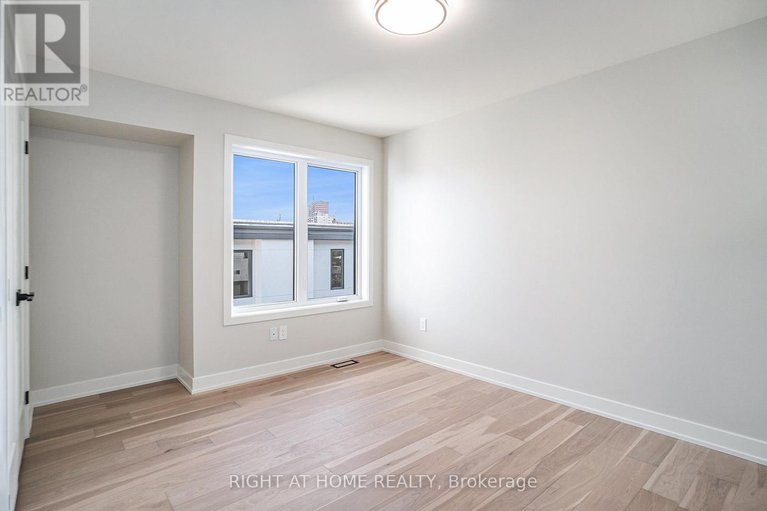 28471973/581-codds-road-n/cfb-rockcliffe-and-area/ottawa/ontario/K1K2G6_13