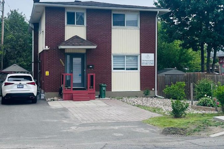 28362036/2675-marie-street/britannia/ottawa/ontario/K2B7E3_1