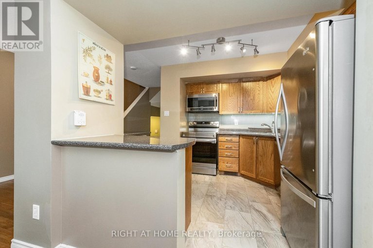 29615079/2034-p-avenue/eastway-gardensindustrial-park/ottawa/ontario/K1G6G7_12