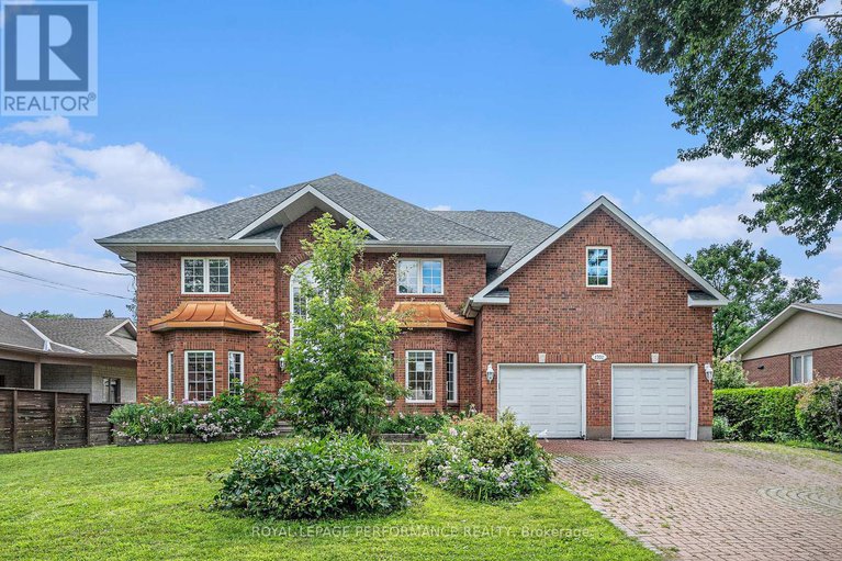28638779/1702-ortona-avenue/carleton-heights/ottawa/ontario/K2C1W7_1