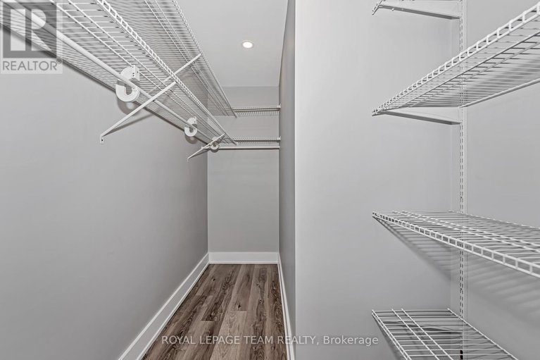 28729162/12-largo-crescent/meadowlandscrestview/ottawa/ontario/K2G3C7_19