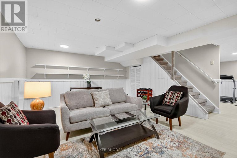 29032585/8-confederation-private/mooneys-bayriverside-park/ottawa/ontario/K1V9W6_34