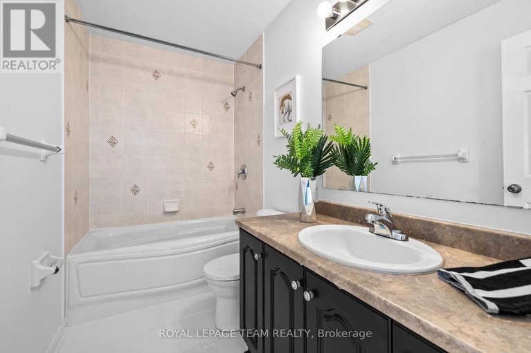 29041198/381-moffatt-pond-court/cedargrovefraserdale/ottawa/ontario/K2J0C9_26