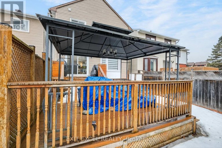 29475710/58-fireside-crescent/hunt-club-parkgreenboro/ottawa/ontario/K1T1Z4_44