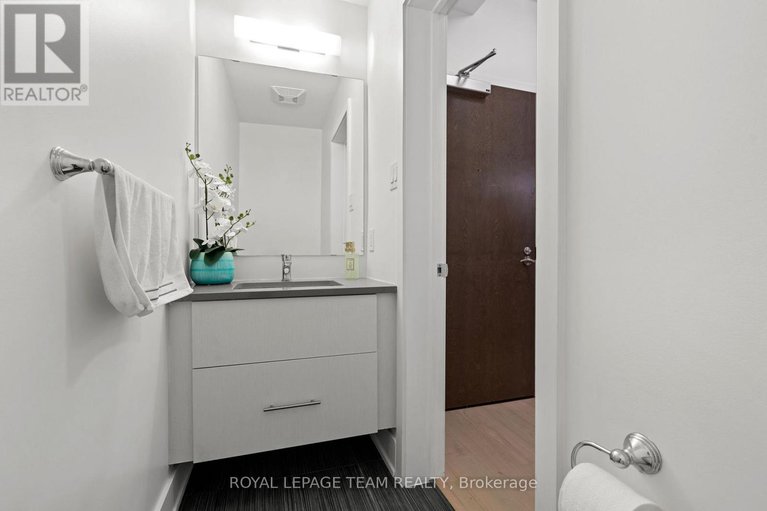 29352447/207-108-richmond-road/westborohampton-park/ottawa/ontario/K1Z0B3_2