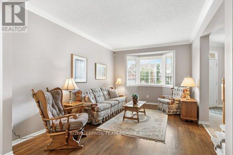 28805295/1575-winterport-way/fallingbrookpineridge/ottawa/ontario/K4A4C3_11