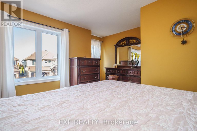 28257579/426-pillett-street/strandherd/ottawa/ontario/K2J5S3_17