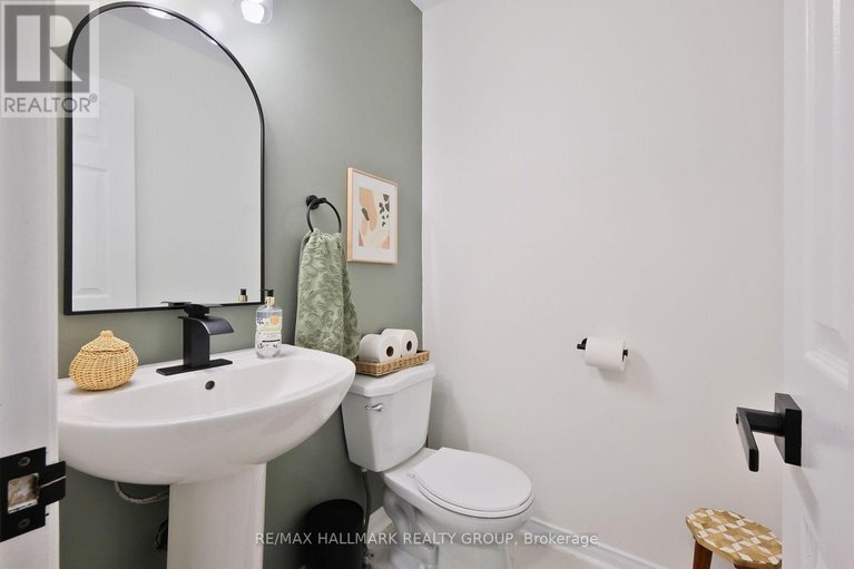 28342814/35-willow-glen-drive/bridlewood/ottawa/ontario/K2M1K8_16