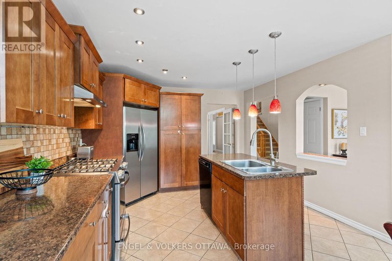 28550043/4-collingwood-crescent/morgans-grantsouth-march/ottawa/ontario/K2K2G6_11